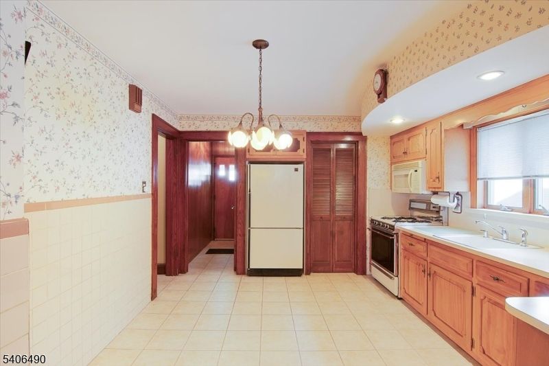 Interior, Kitchen, Pendant Lights, Recessed Lighting