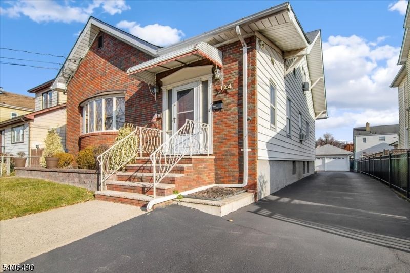 Exterior, Facade, Brick Facade, None