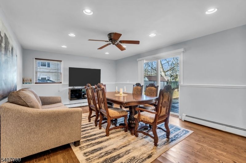Dining room, Interior, Living room, Recessed Lighting, Wood Texture Flooring