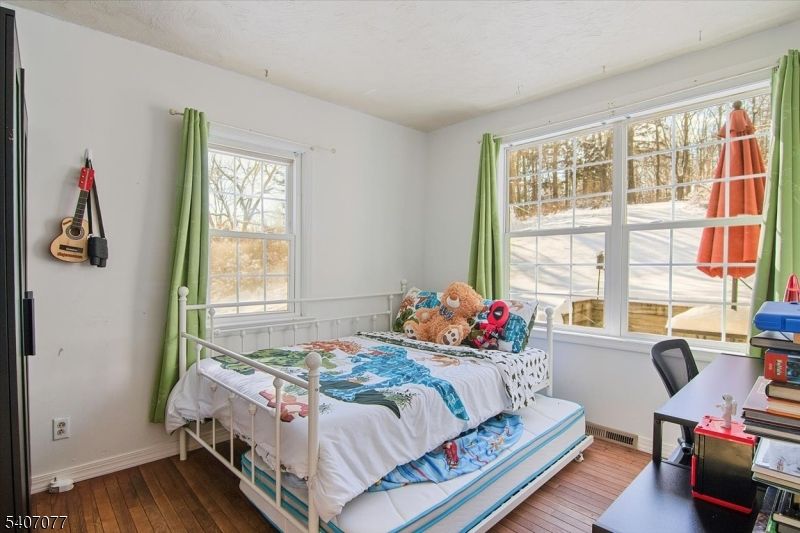 Bedroom, Home Office, Interior, Wood Texture Flooring