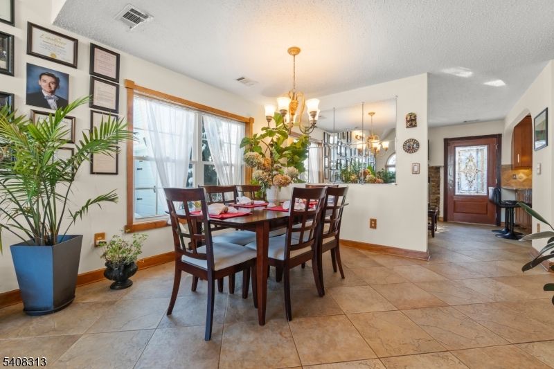 Chandelier, Dining room, Interior