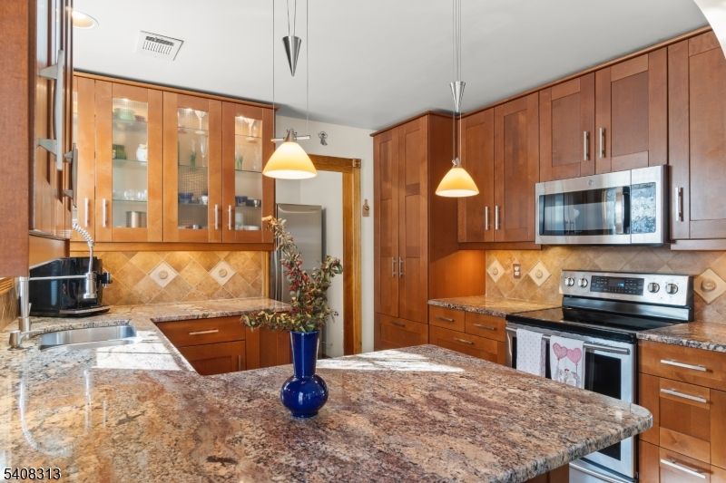 Interior, Kitchen, Pendant Lights, Recessed Lighting, Stainless Steel Appliances