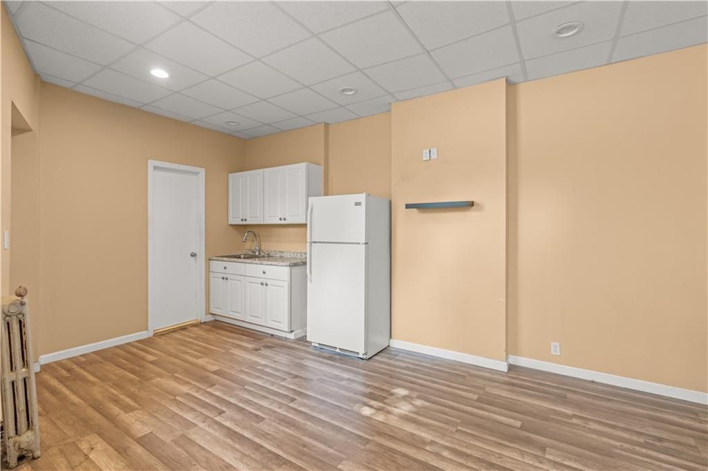 Empty room, Interior, Kitchen, Recessed Lighting, Wood Texture Flooring