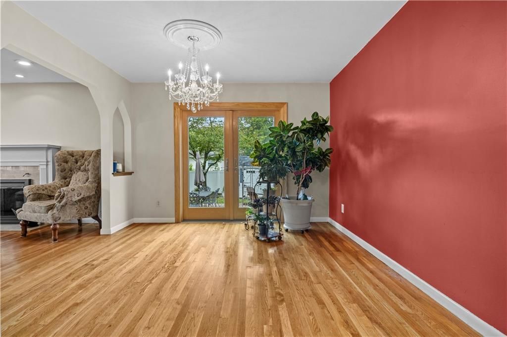 Chandelier, Fireplace, Interior, Recessed Lighting, Wood Texture Flooring