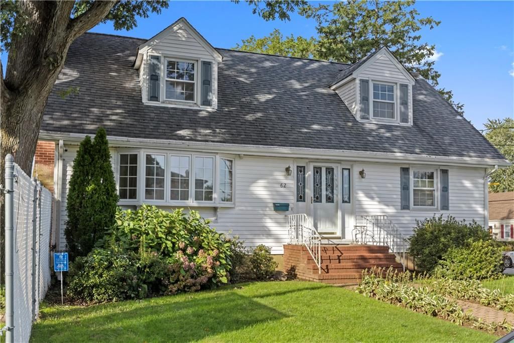 Exterior, Facade, Cape Cod