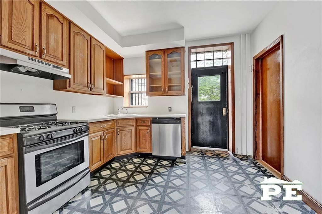 Interior, Kitchen, Stainless Steel Appliances