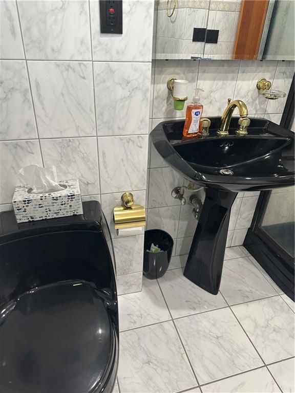 Bathroom, Interior, Marble, Marble Walls