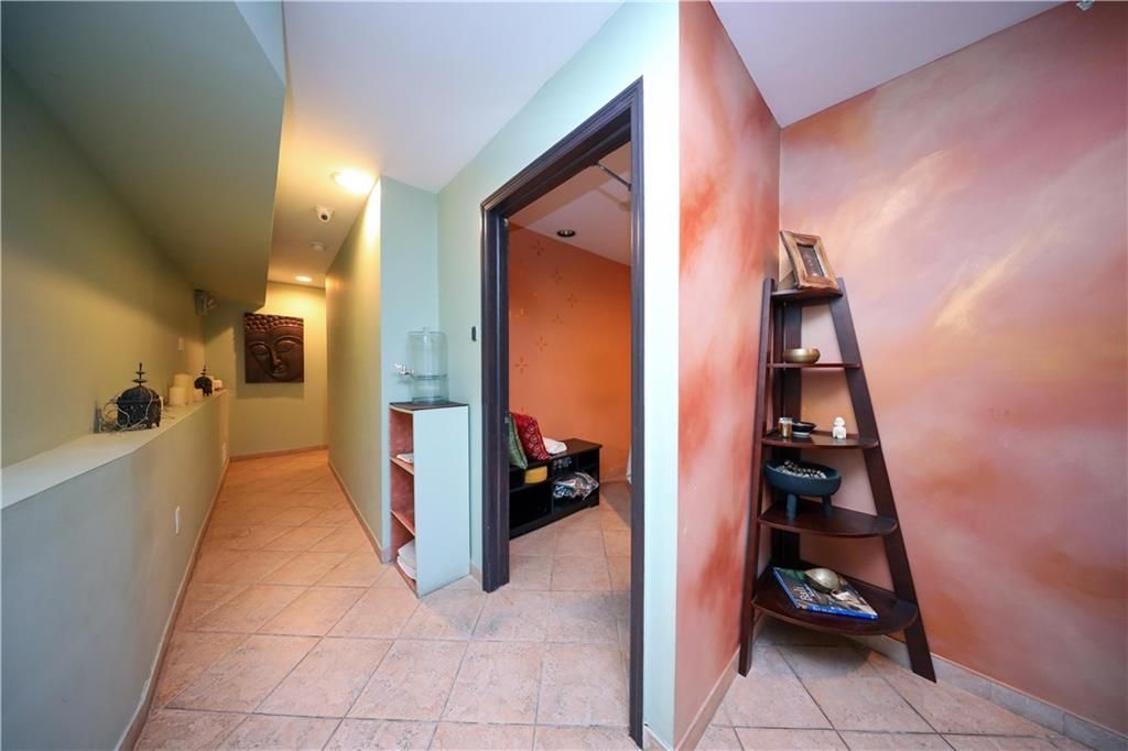 Interior, Recessed Lighting