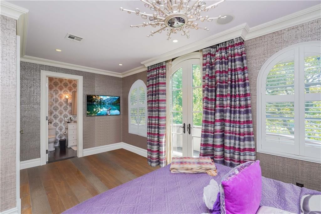 Bathroom, Bedroom, Interior, Recessed Lighting, Wood Texture Flooring