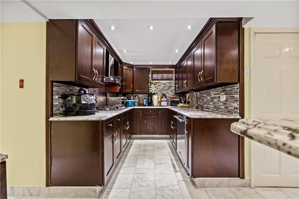 Interior, Kitchen, Marble, Recessed Lighting