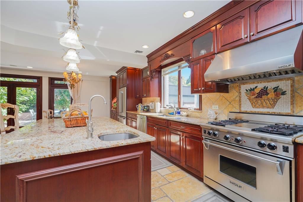 Chandelier, Interior, Kitchen, Pendant Lights, Recessed Lighting, Stainless Steel Appliances