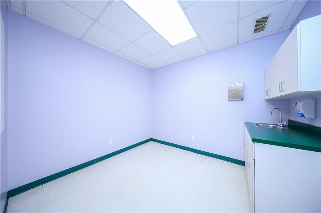 Empty room, Interior, Kitchen, Recessed Lighting
