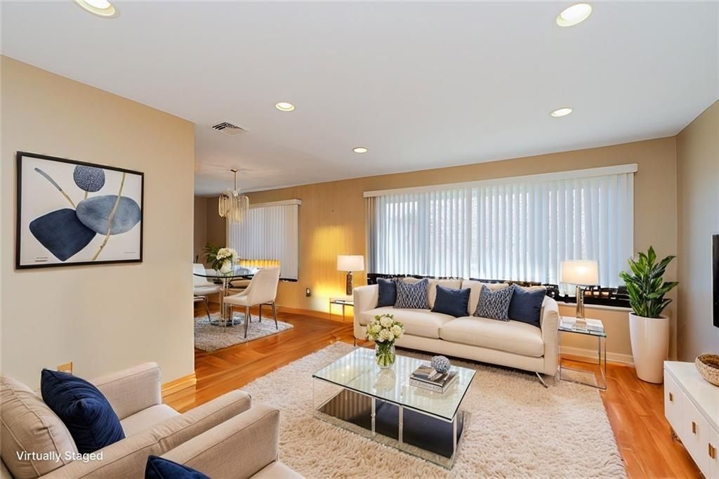 Dining room, Interior, Living room, Pendant Lights, Recessed Lighting, Wood Texture Flooring