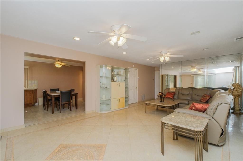 Dining room, Interior, Living room, Recessed Lighting