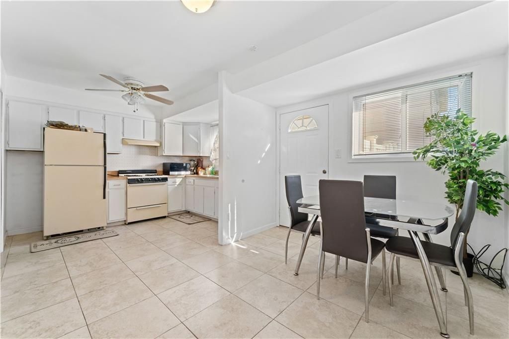 Dining room, Interior, Kitchen