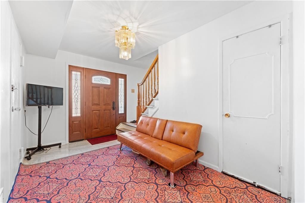 Chandelier, Interior