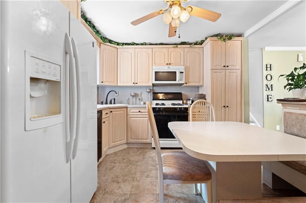 Dining room, Interior, Kitchen