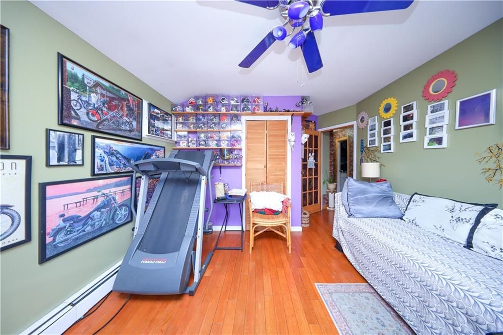 Bedroom, Fitness Equipment, Interior, Wood Texture Flooring