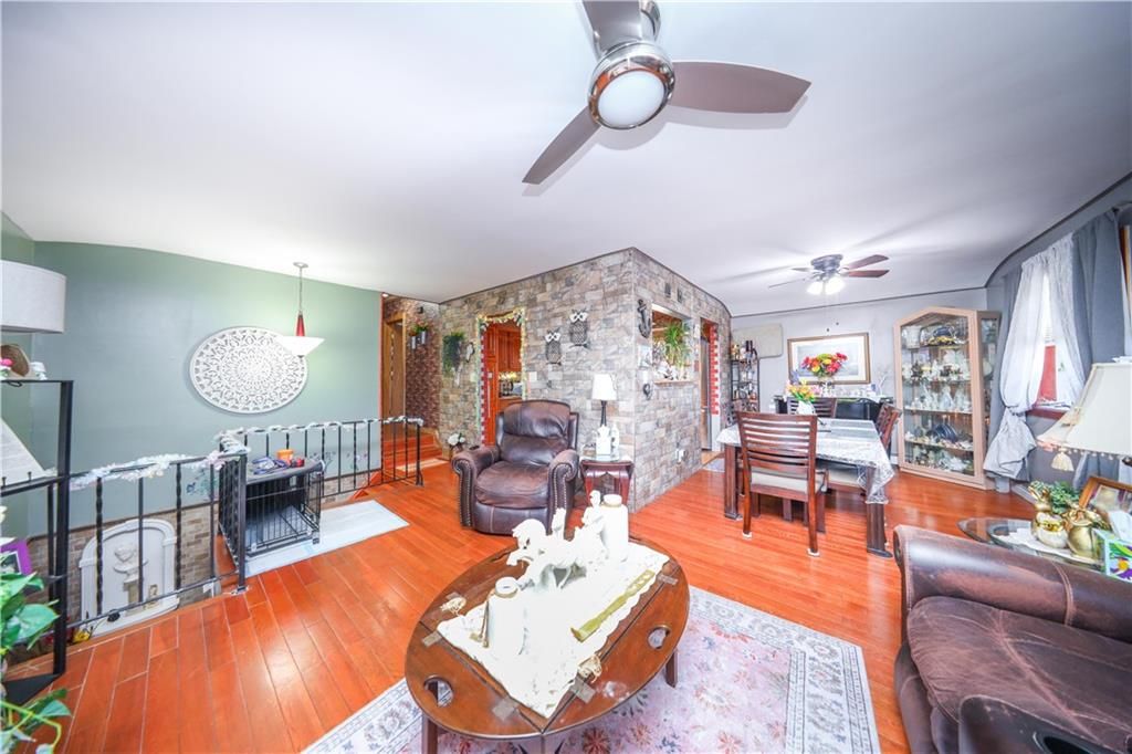 Dining room, Interior, Pendant Lights, Stone Walls, Wood Texture Flooring