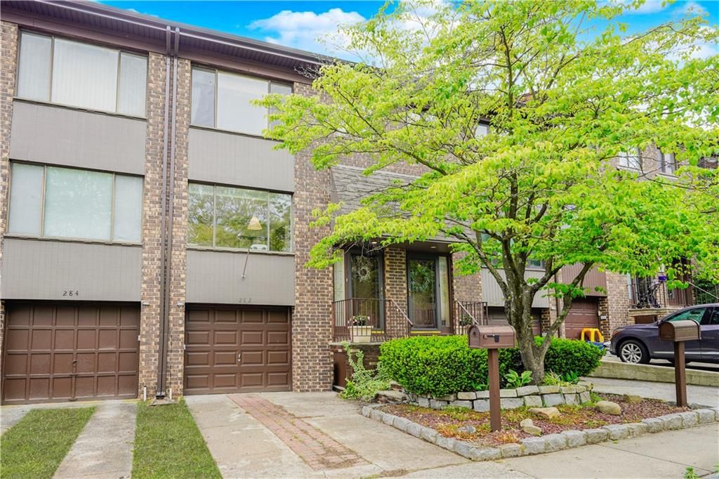 Attached, Exterior, Facade, Brick Facade, Rowhouse