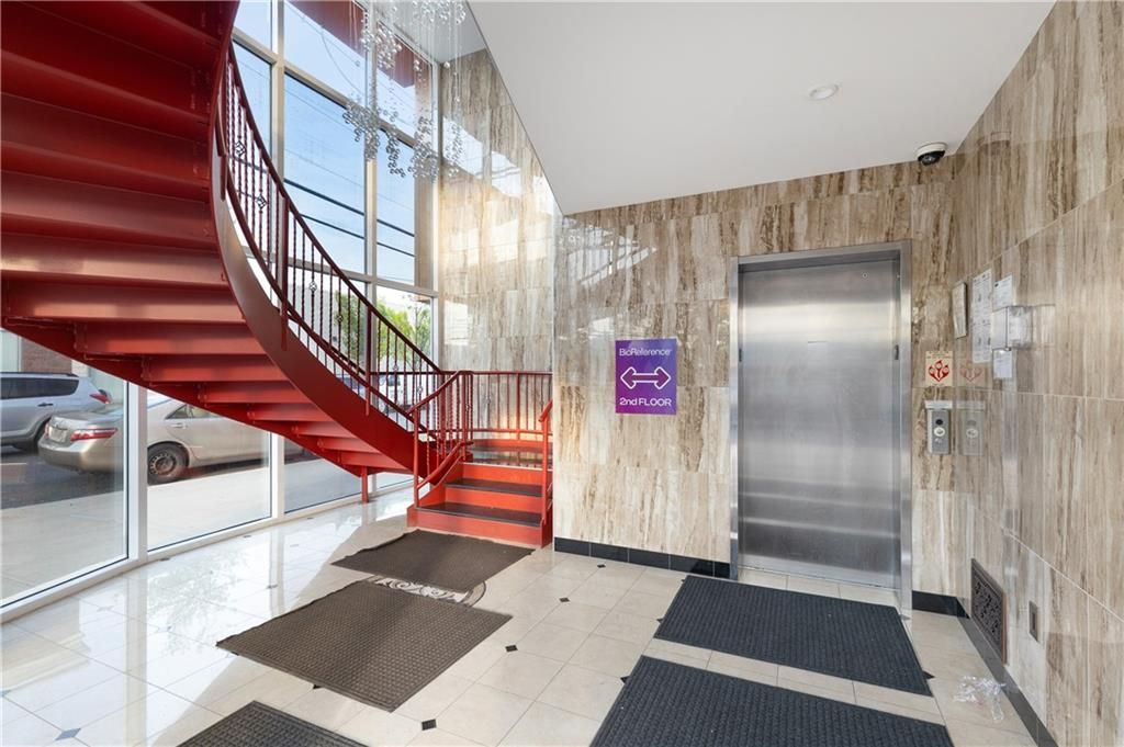 Elevator, Interior, Wooden Walls