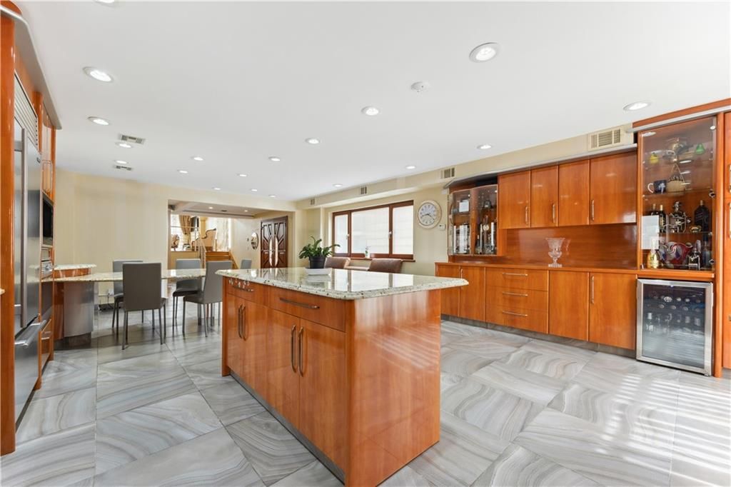 Dining room, Interior, Kitchen, Recessed Lighting, Stainless Steel Appliances