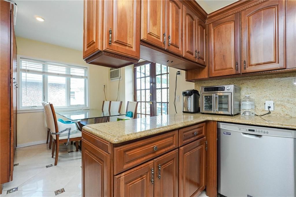 Dining room, Interior, Kitchen, Recessed Lighting