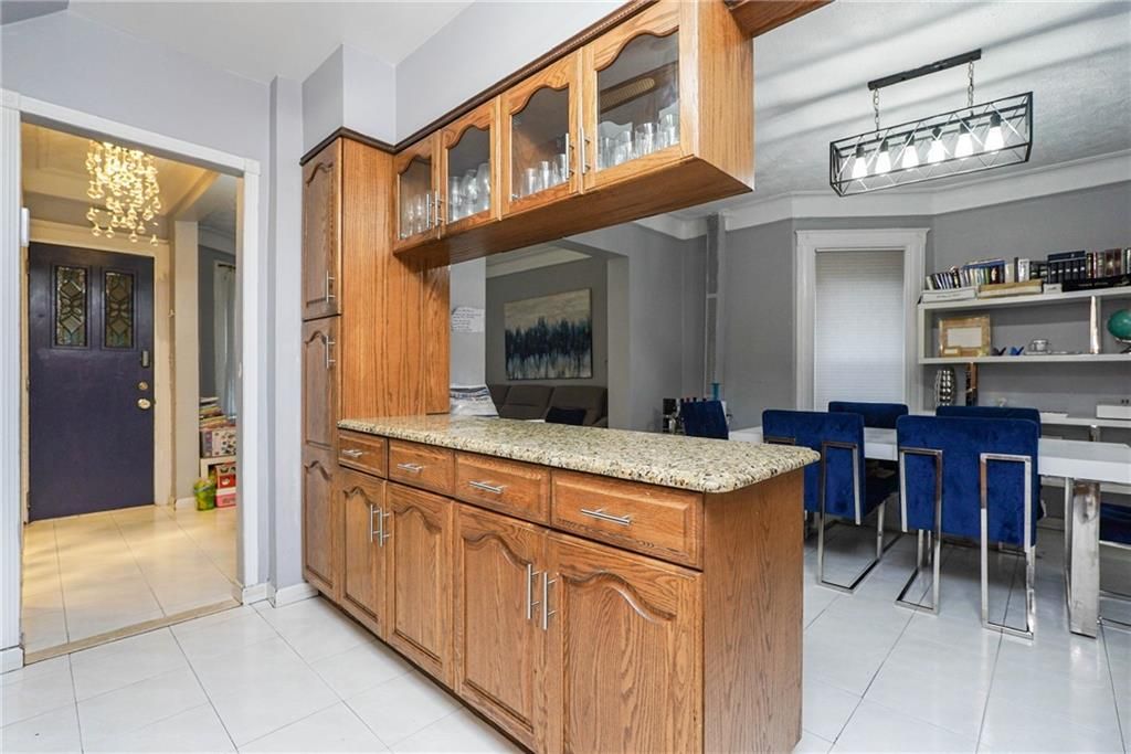 Dining room, Interior