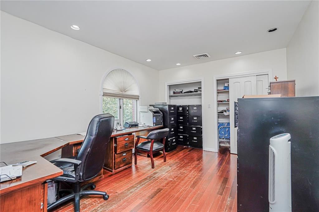 Home Office, Interior, Recessed Lighting, Wood Texture Flooring