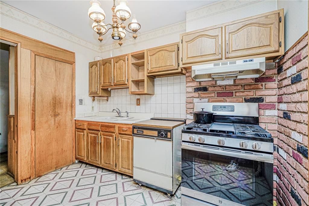 Chandelier, Interior, Kitchen, Stainless Steel Appliances