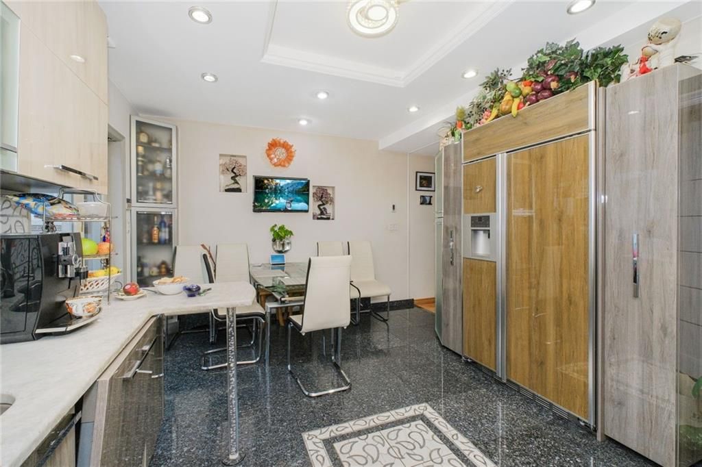 Dining room, Interior, Kitchen, Recessed Lighting
