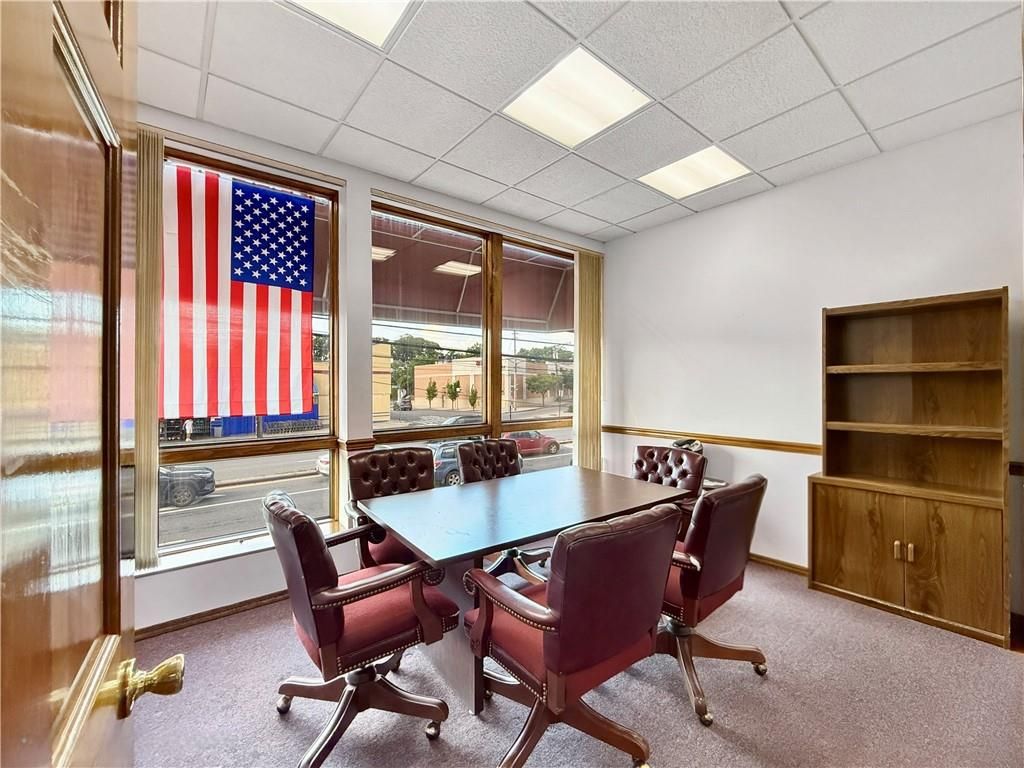 Dining room, Interior, Recessed Lighting