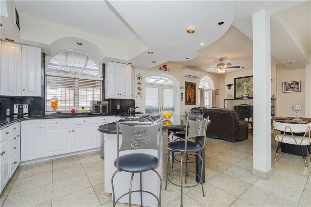 Interior, Kitchen, Living room, Recessed Lighting