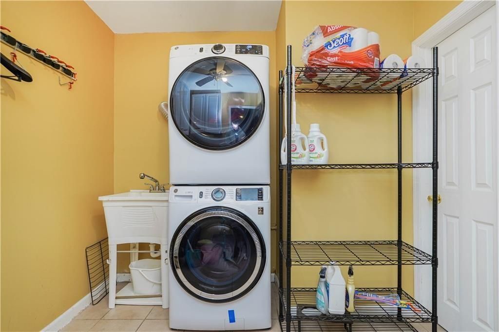 Interior, Utility Closets, Washer