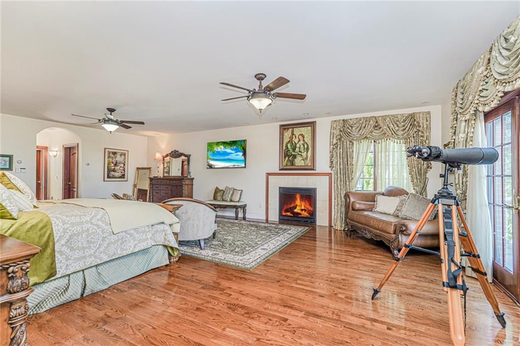 Bedroom, Fireplace, Interior, Wood Texture Flooring