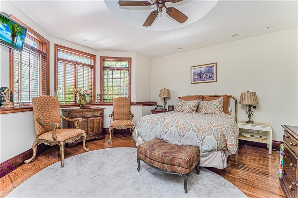 Bedroom, Home Office, Interior, Recessed Lighting, Wood Texture Flooring