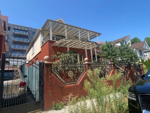 Exterior, Facade, Brick Facade, None