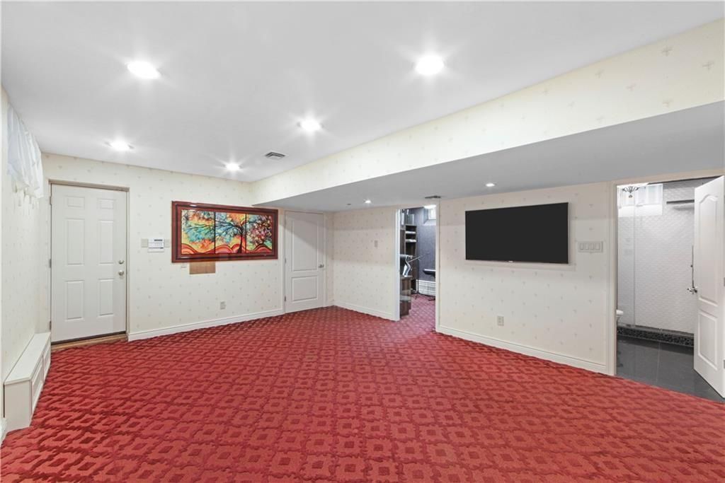 Empty room, Interior, Recessed Lighting