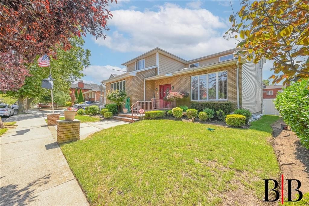 Exterior, Facade, Brick Facade, None