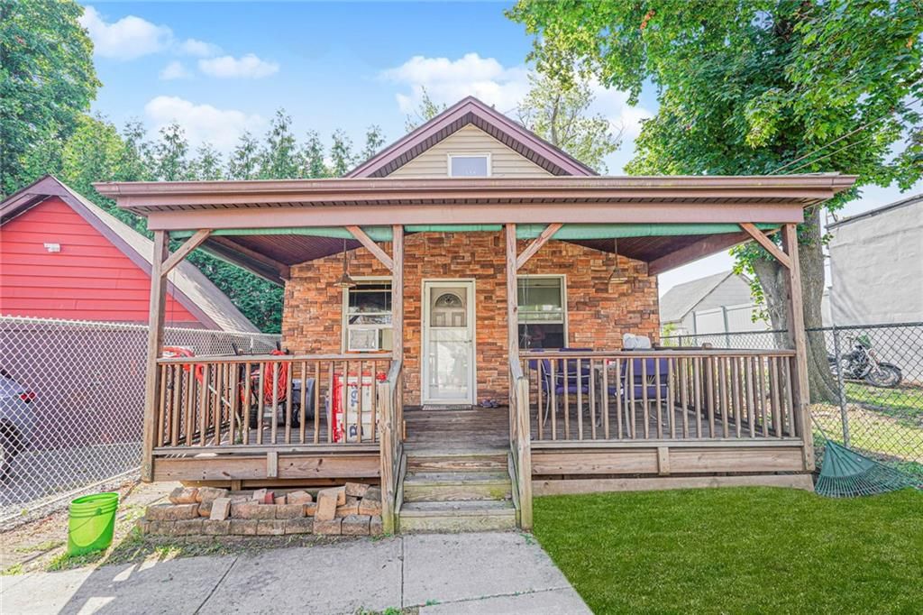 Exterior, Facade, Brick Facade, None