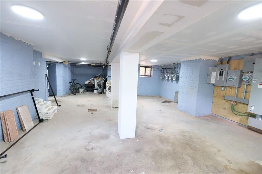 Fitness Equipment, Interior, Recessed Lighting