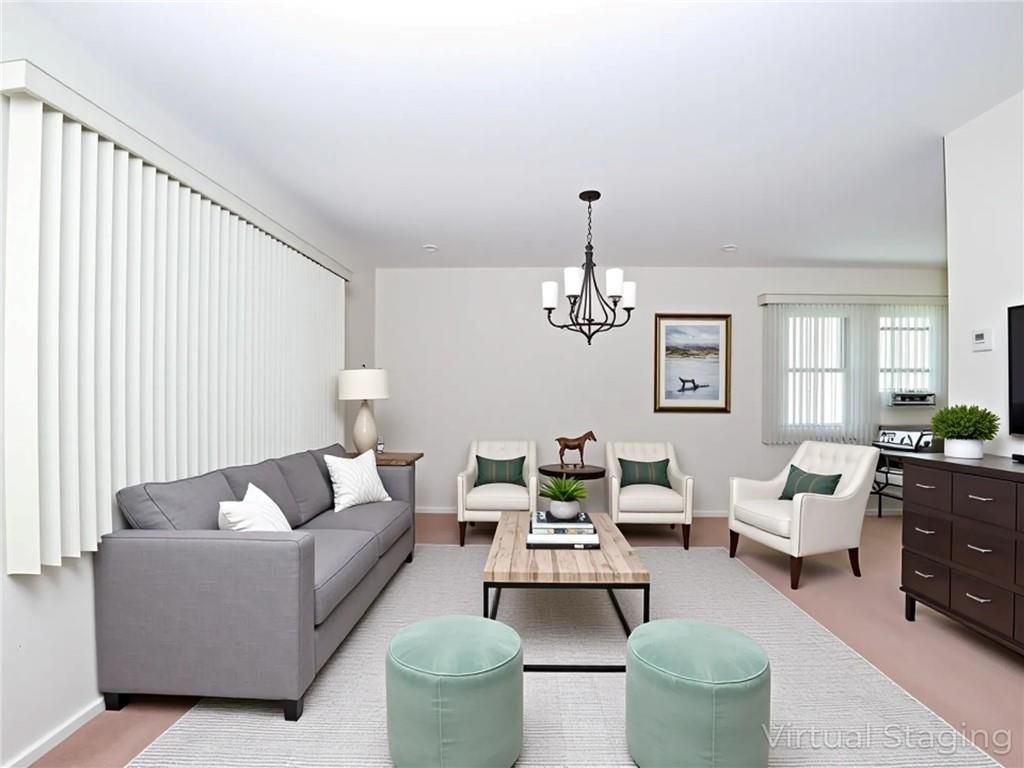 Chandelier, Interior, Living room