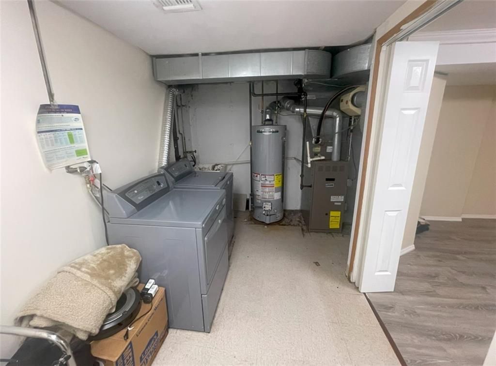 Interior, Washer, Wood Texture Flooring