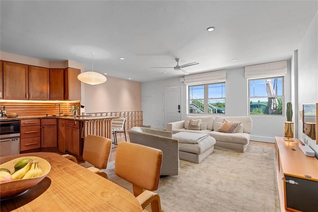 Interior, Kitchen, Living room, Pendant Lights, Recessed Lighting