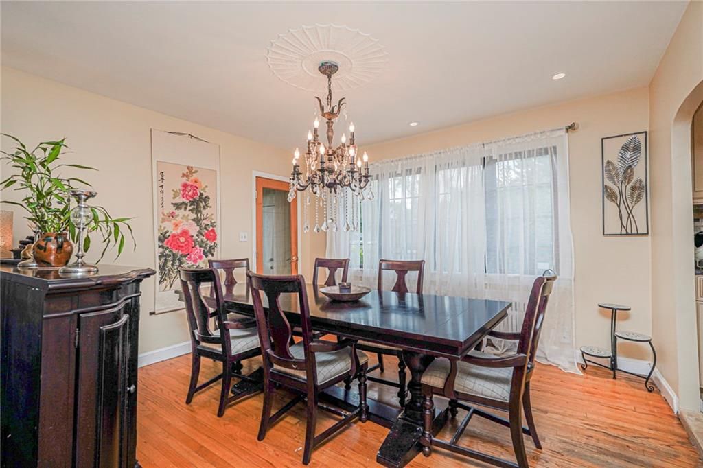 Chandelier, Dining room, Interior, Recessed Lighting, Wood Texture Flooring
