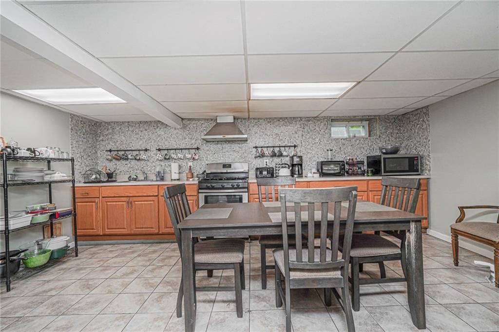 Dining room, Interior, Kitchen, Stainless Steel Appliances, Stone Walls
