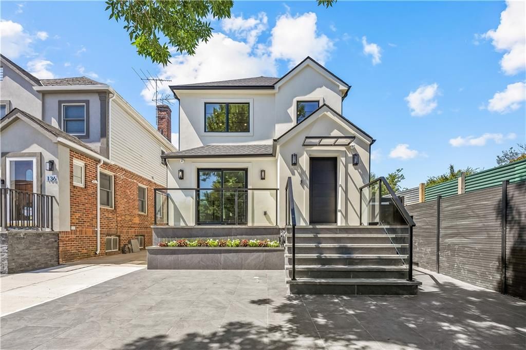 Exterior, Facade, Brick Facade, Mediterranean