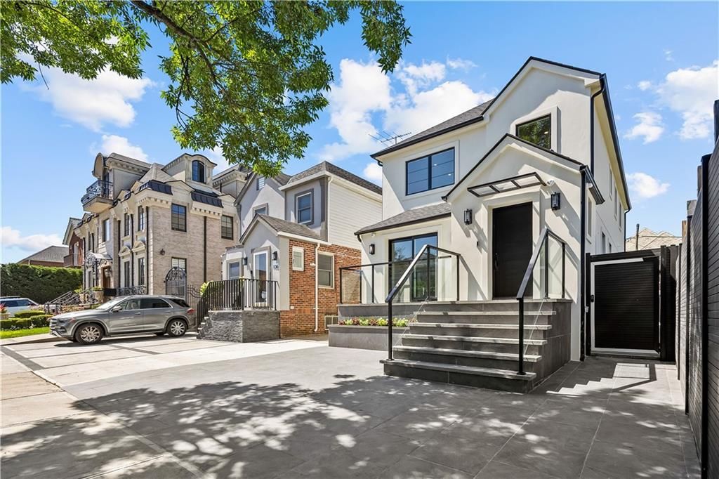 Exterior, Facade, Tudor Revival