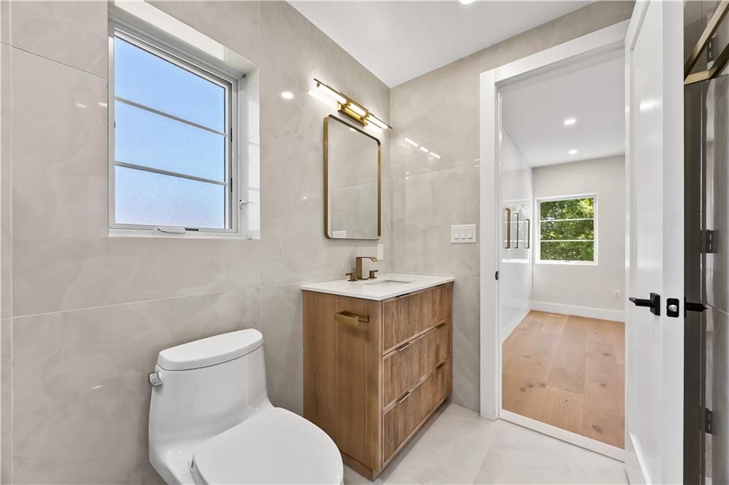 Bathroom, Interior, Recessed Lighting, Wood Texture Flooring