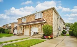 Exterior, Facade, Brick Facade, Modern